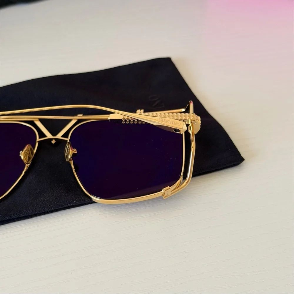 NWT Valentino V-Light Gold Square Sunglasses VLS-116B GLD